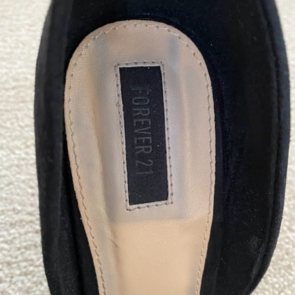 Forever 21 Black Pointy-Toe Heels - Picture 7 of 8